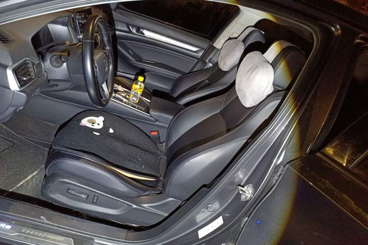 Used Honda Accord 2018 260TURBO Luxury Edition China VI Left Front Seat