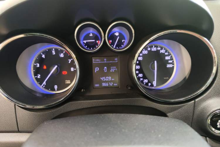 Used CHANGAN CS35 2016 1.6L Automatic Prestige Model China V Standard