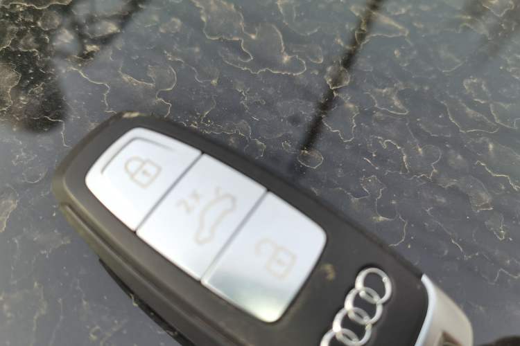 Used Audi A6L 2019 40 TFSI Luxury Prestige Edition Vehicle Key