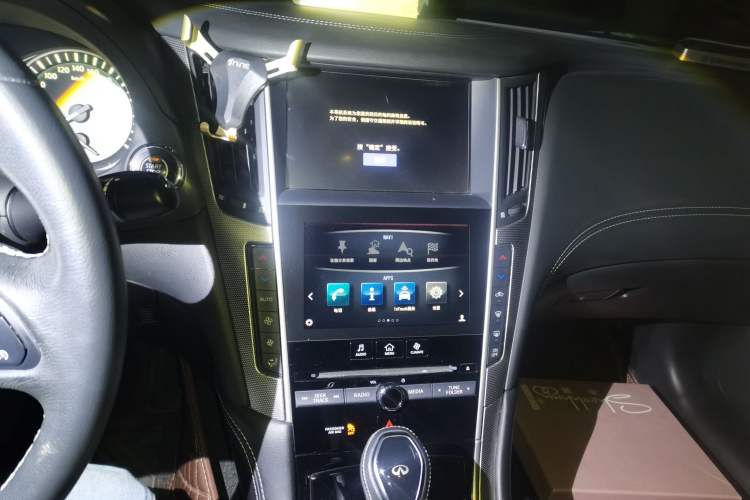 Used Infiniti Q50L 2018 2.0T Enjoyment Version China VI Standard Audio And AC Panel