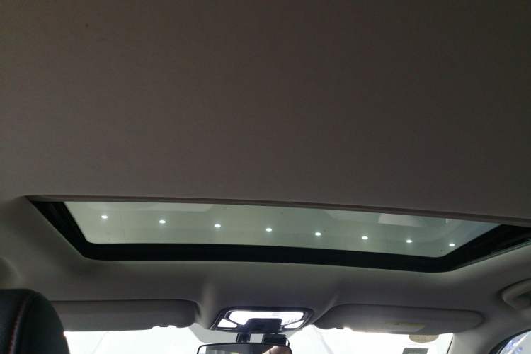 Used CHANGAN CS55 2018 1.5T Automatic Colorful Edition China V Standard
