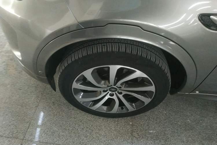 Used Land Rover Discovery Sport New Energy 2021 P300e Performance Tech Edition Exterior 7