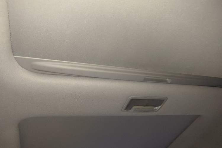 Used Kia Sorento 2012 2.2T Diesel Luxury Edition Headliner