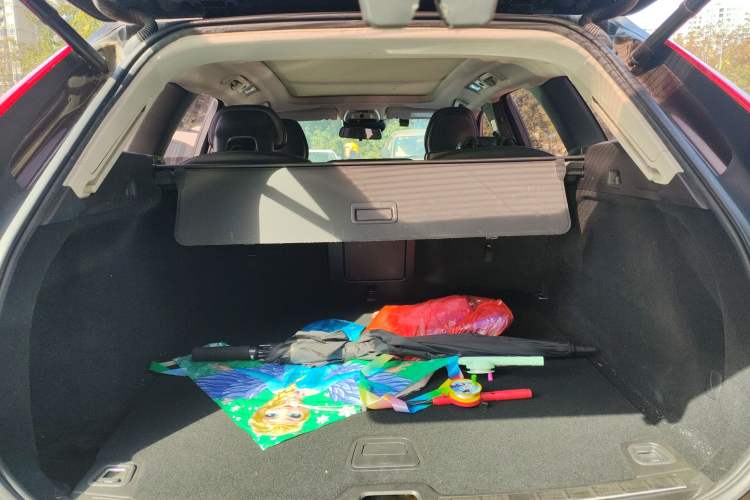 Used Volvo XC60 2019 T5 4x4 Smart Edition China VI Standard