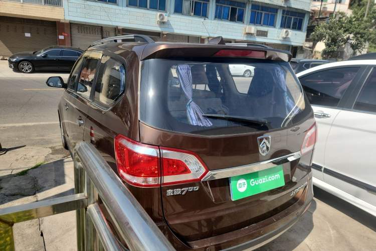 Used Baojun 730 2014 1.5L Manual Luxury Navigation ESP Version 7 Seats