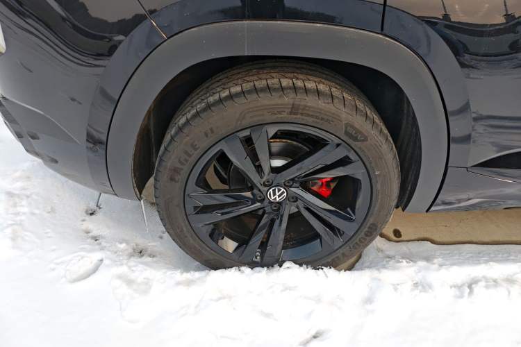 Used Volkswagen Teramont X 2024 380TSI Four-Wheel Drive Longxiang Edition Right Rear Wheel Hub