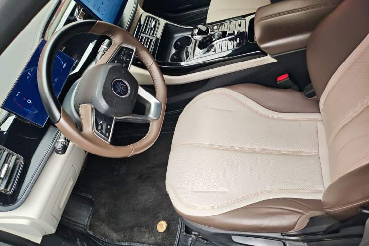 Used BYD Qin PLUS 2024 HONOR Edition DM-i 55KM Leading Model
