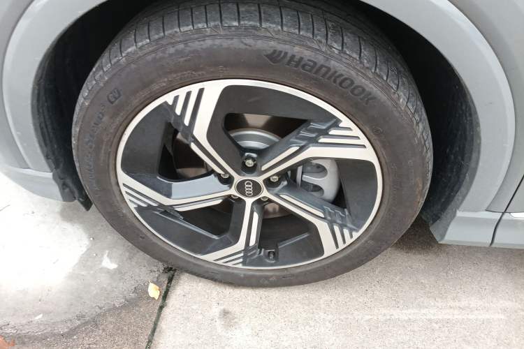 Used Audi Q4 e-tron 2024 40 e-tron Boundary Edition Exterior 4