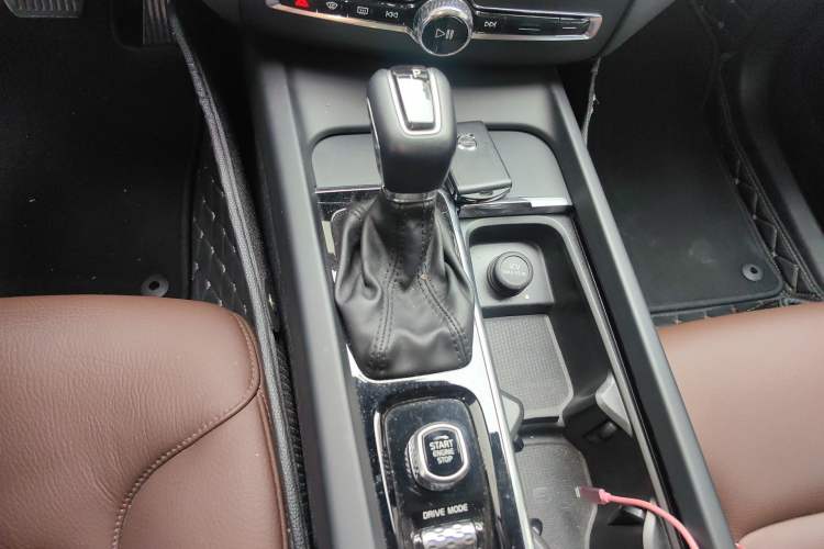 Used Volvo XC60 2020 T5 4x4 Zhiyi Luxury Edition
