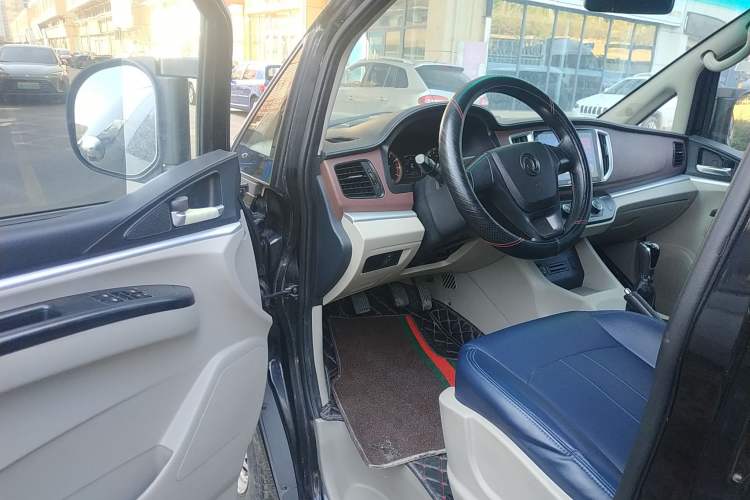 Used FORTHING Lingzhi 2019 M5 1.6L 7-Seater Base Model China VI
