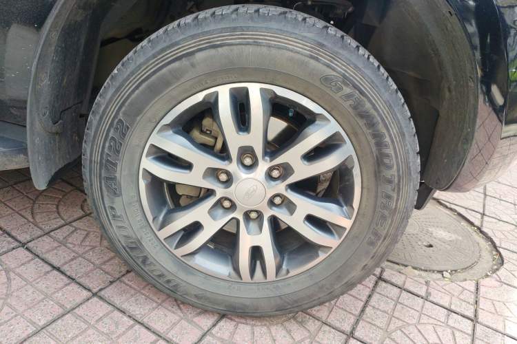 Used Ford Everest 2019 2.0T Gasoline Automatic 4x4 Luxury Edition 5 Seats Right Front Wheel Hub