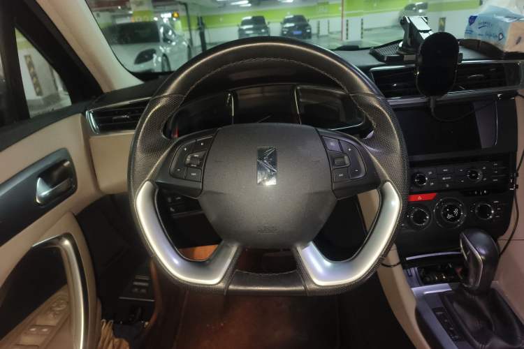 Used DS 6 2014 1.6T Luxury Edition THP160
