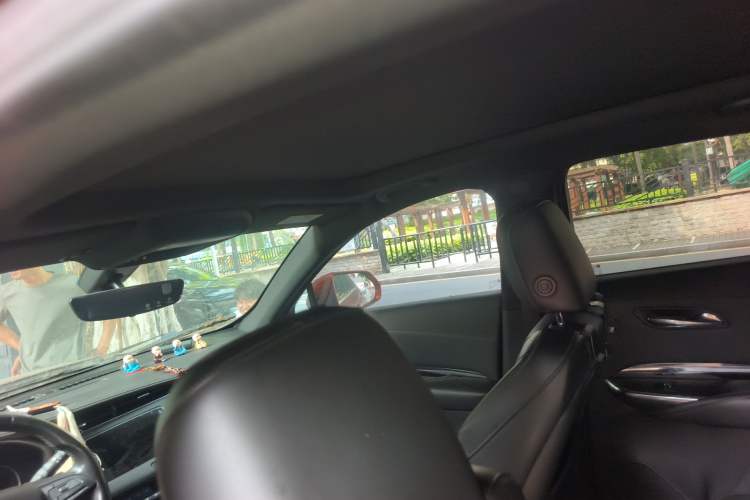 Used Cadillac XT4 2018 28T Two-Wheel Drive Tech Version