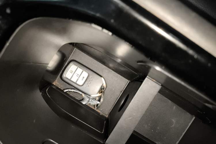 Used Honda Vezel 2020 1.5L CVT Pioneer Edition
