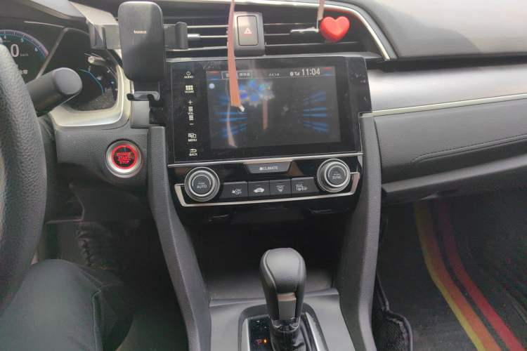 Used Honda Civic 2016 220TURBO CVT Luxury Edition Audio And AC Panel