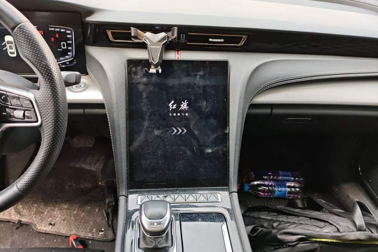 Used Hongqi H5 2024 1.5T DCT Smart Connect Flagship Edition Audio And AC Panel