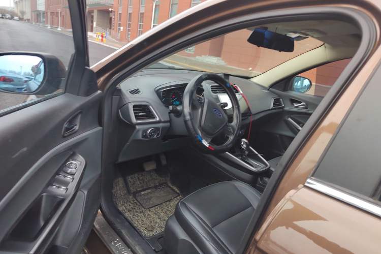 Used Ford Escort 2015 1.5L Automatic Fashion Model Interior 3