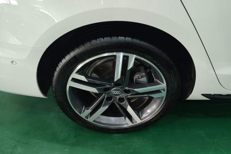 Used Audi A4L 2020 40 TFSI Luxury Dynamic Model
