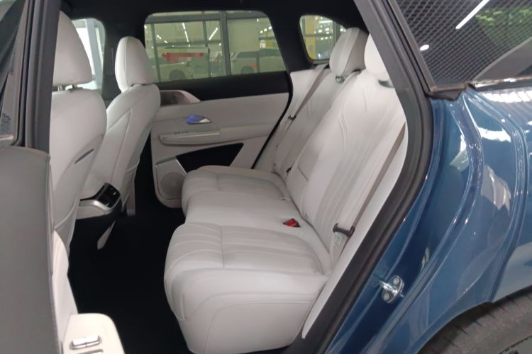 Used XPeng G9 2025 625 Long-Range Max Left Rear Seat