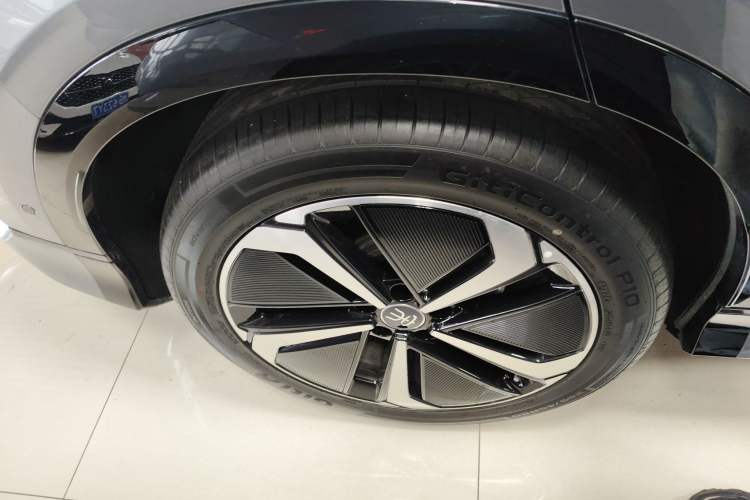 Used BYD Song L EV 2025 Intelligent Driving Version 662 km LiDAR Excellence Edition Exterior 5