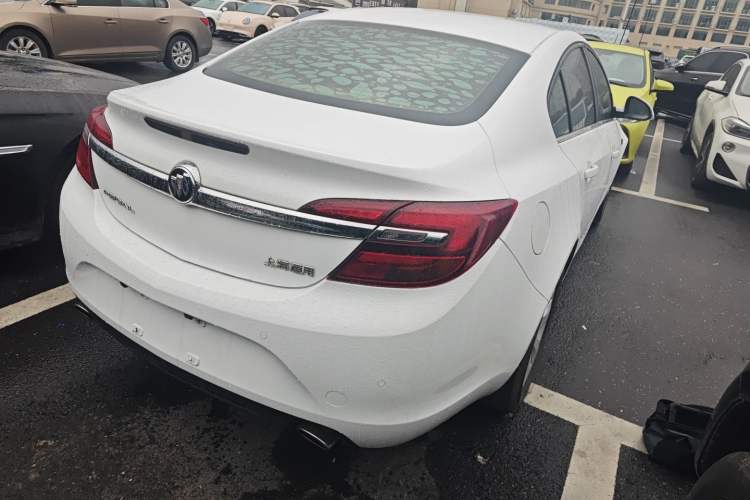 Used Buick Regal 2015 2.0L Leading Fashion Edition