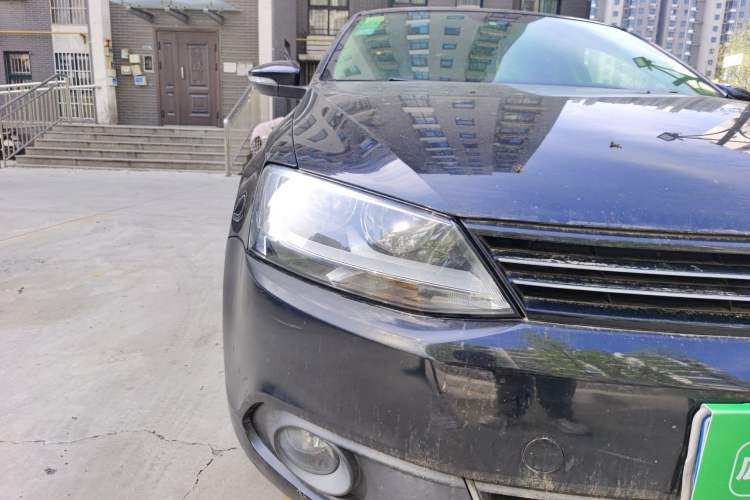 Used Volkswagen Sagitar 2012 1.6L Manual Comfort Model
