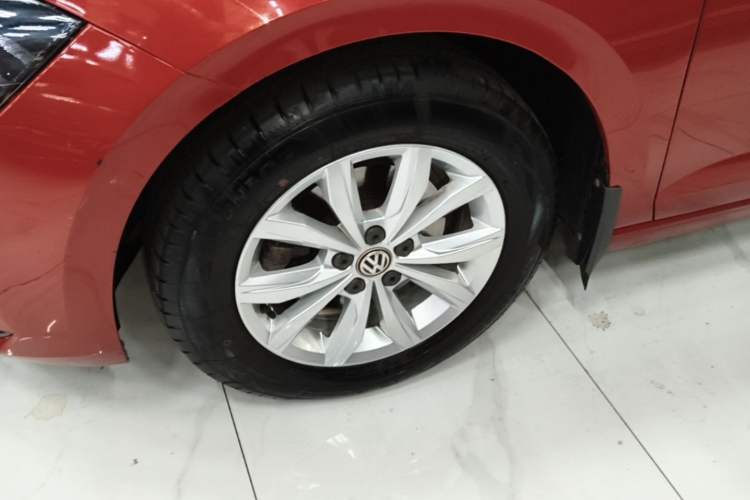 Used Volkswagen Polo 2019 Plus 1.5L Automatic Colorful Technology Edition Left Front Wheel Hub