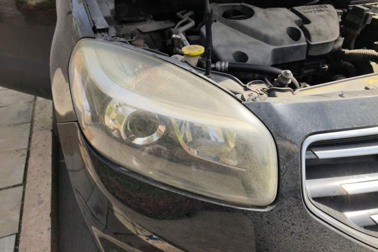 Used Renault Koleos 2012 2.5L 4x4 Comfort Edition with Navigation
