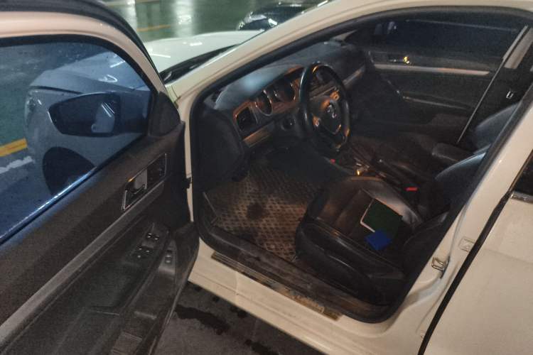 Used Volkswagen Lavida 2017 1.6L Automatic Comfort Edition Driver Seat