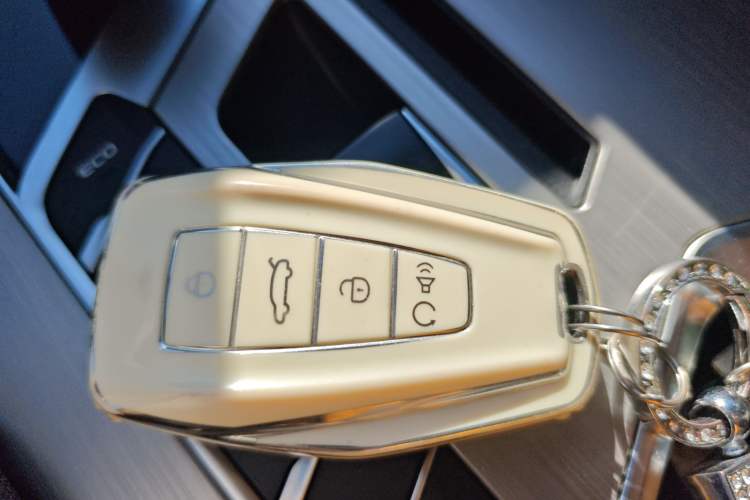 Used Geely Auto Coolray 2019 260T DCT Knight China VI Standard Vehicle Key