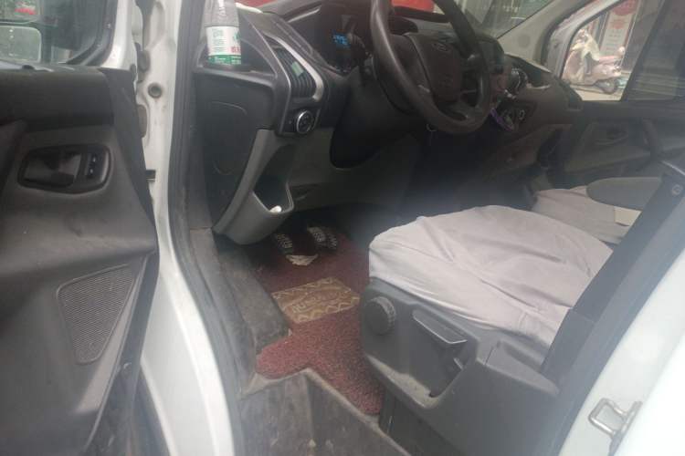 Used Ford Transit 2017 2.0T Diesel Multi-Purpose Commercial Vehicle Mid-Drive Mid-Roof China IV Standard
