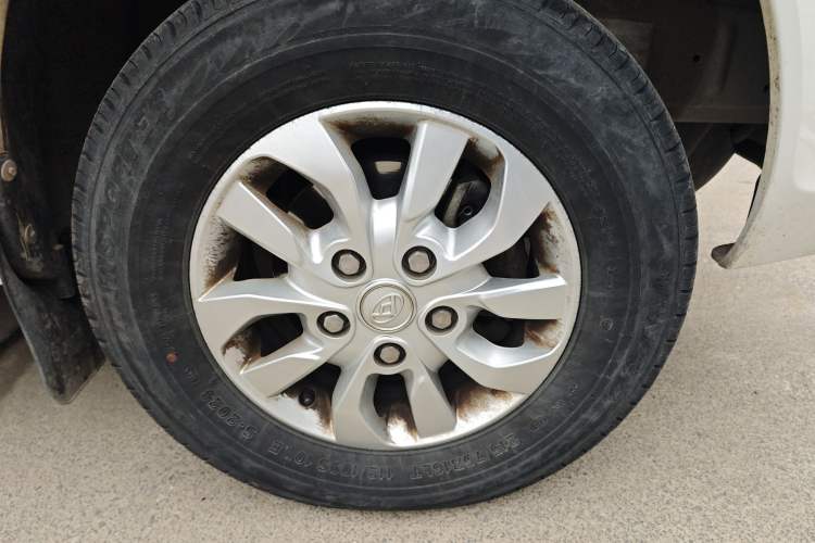 Used SAIC MAXUS Xintu V80 2021 2.0T PLUS Manual All-Around King Short Wheelbase Mid-Roof Variant—5/6/7/8/9-Seater