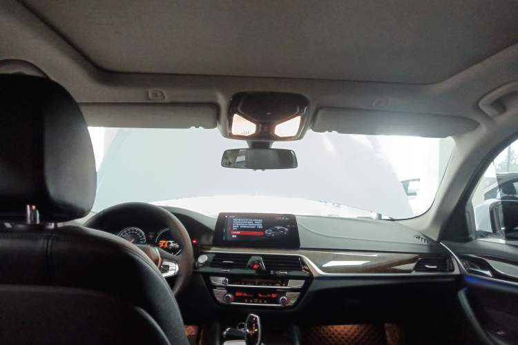 Used BMW 5 Series 2018 525Li Luxury Package Headliner