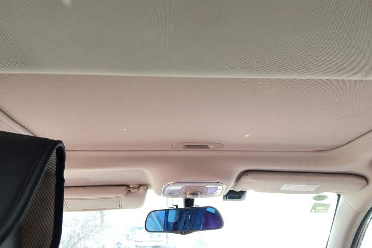 Used BYD Song 2016 GaiShi Edition 1.5TID Automatic Elite Model Headliner