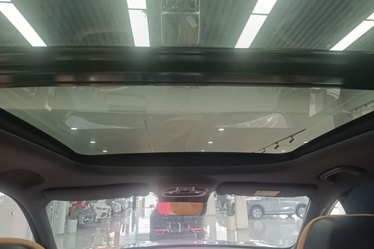 Used Geely Galaxy Xingjian 7 EM-i 2025 120km Exploration+ Version Headliner