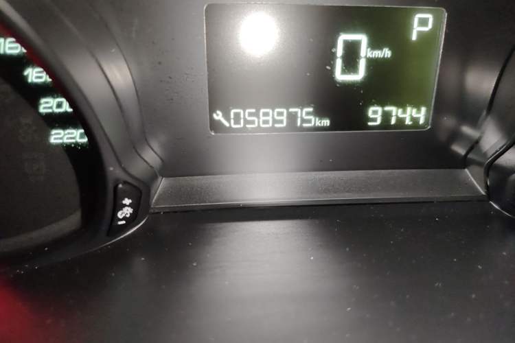 Used Peugeot 308 2016 1.6L Automatic Luxury Edition Odometer Close Up