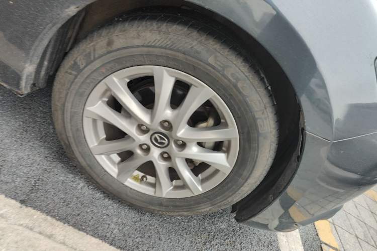 Used Mazda 3 Axela 2016 Sedan 1.5L Automatic Comfort Model