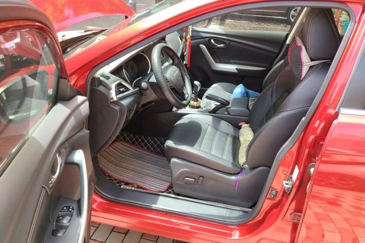 Used Venucia T90 2017 2.0L Manual ZhiShang Edition