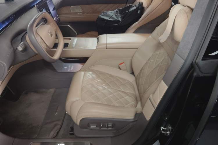 Used Nio ET9 2025 100kWh Signature Edition Left Front Seat