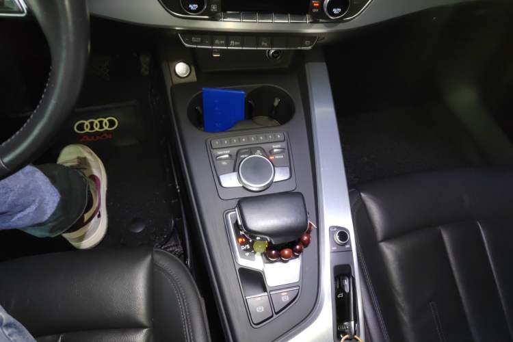 Used Audi A4L 2018 30th Anniversary Edition 40 TFSI Fashion Model