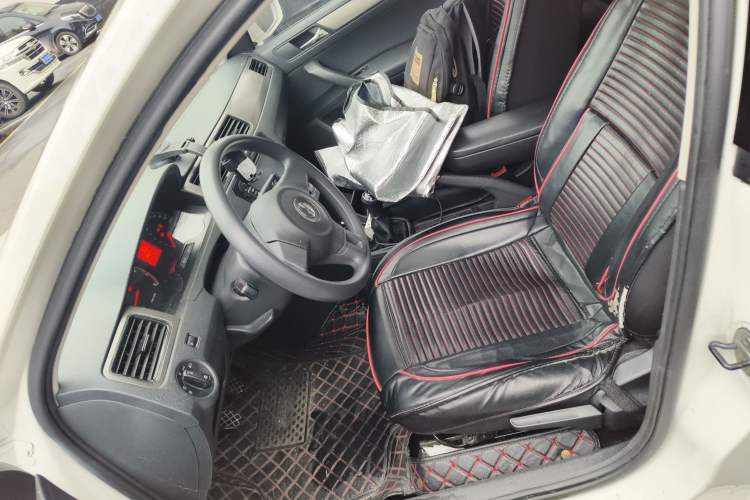 Used Volkswagen Santana 2013 1.6L Manual Comfort Edition Left Front Seat