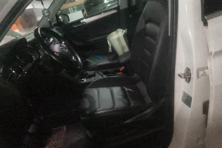 Used Volkswagen Tiguan L 2017 330TSI Automatic Two-Wheel Drive Luxury Edition