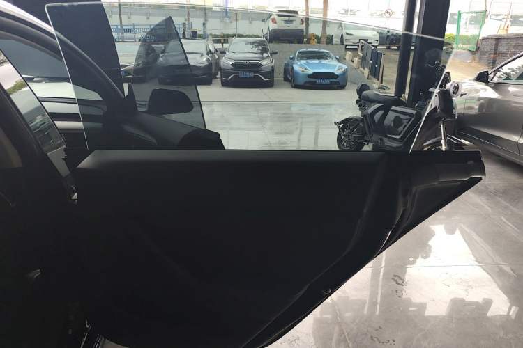 Used Tesla Model 3 2021 Performance High-Performance All-Wheel-Drive Version Right Rear Door Interior