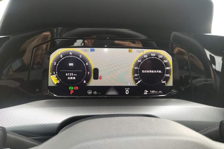 Used Volkswagen Golf 2025 300TSI R-Line
