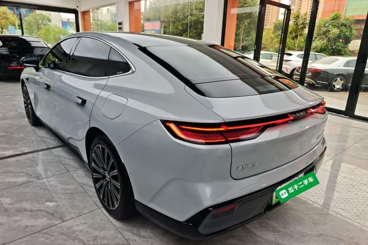 Used Geely Galaxy 8 2025 130km EM-P Exploration Edition Rear Left 45 Deg