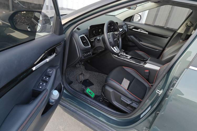 Used Kia Seltos 2023 1.5L CVT Luxury Edition
