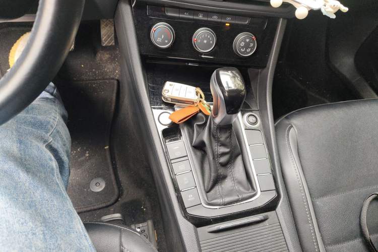 Used Volkswagen Sagitar 2020 280TSI DSG Comfort Version China VI Standard Gear Lever