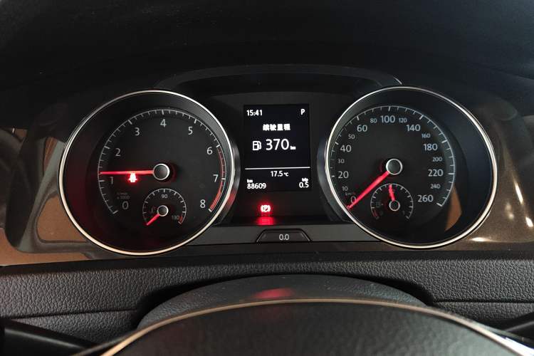 Used Volkswagen Golf 2018 230TSI Automatic Comfort Model Instrument Cluster