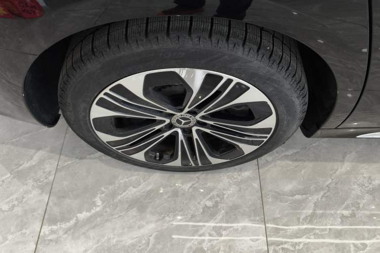 Used Mercedes-Benz E-Class New Energy 2024 E 350 e L Plug-in Hybrid Sedan
