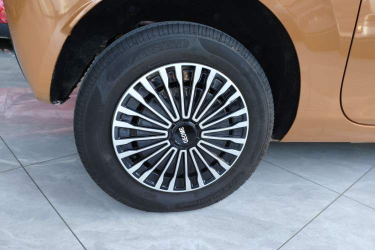 Used Geely Galaxy Panda 2024 Panda Mini 200km Endurance Bear Right Rear Wheel Hub